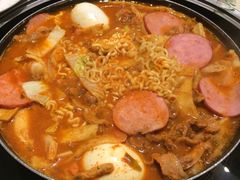 -三清洞摩西韩式年糕火锅(威高广场店)