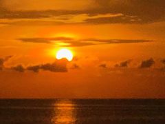 -Sunset Bar(丹绒亚路香格里拉店)