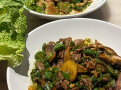 青椒炒牛肝菌-滇铺子·云南特色菜·第九届野生菌美食节(东风东路c86店)