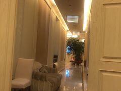 -泓历皇朝酒店(东亭店)