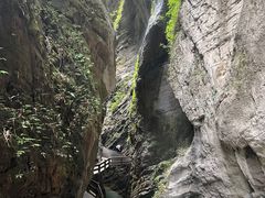 -龙水峡地缝景区