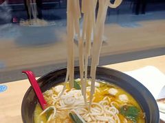 -灵芝妹子海鲜米线(劳动公园店)