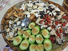 -何乡别院·中式农庄(姑婆山大道店)