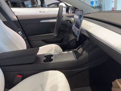 -TESLA 特斯拉(深圳观澜特斯拉直营钣喷中心)