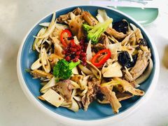 新疆椒麻鸡-董小西的凉皮和椒麻鸡(三元桥店)