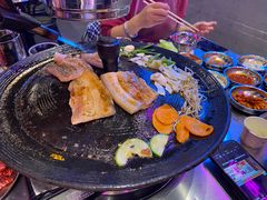 -豚豚家돈돈가韩国锅盖烤肉(新北万达店)