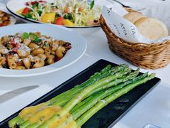 扒芦笋配荷兰汁-atta bj(国贸商城店)