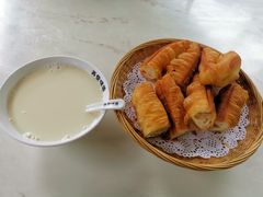 -弄堂咪道-饭香·面香·馄饨香(汇锦广场店)