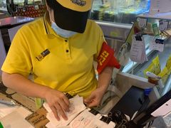 -周黑鸭(北京海淀区新中关店)
