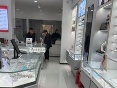 -光明眼镜·蔡司授权(徐泾店)