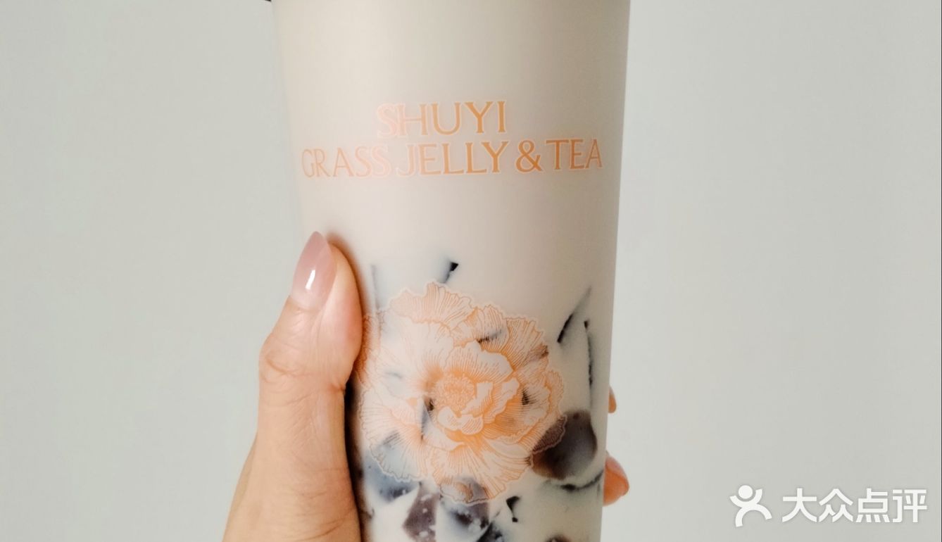 半杯都是料的烧仙草！永远的奶茶白月光！