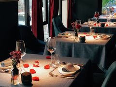 -弦月窗LUNETTE BY AMANDA(复兴路店)