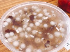 -芳婆糕团店(王府大街店)