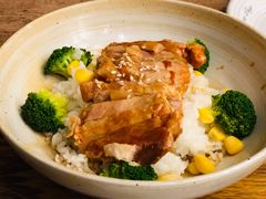照烧鸡腿饭-白兔糖咖啡