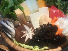 -湊湊火锅·茶憩(新中关购物中心店)