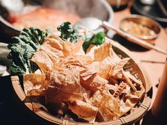 豆皮-毛辣果·酸(OHA复兴西路店)