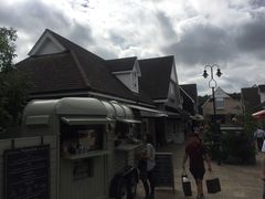 -伦敦比斯特购物村