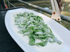 招牌手工菠菜面-喜洲吧·江畔老船厂·庭院餐厅(喜临院店)