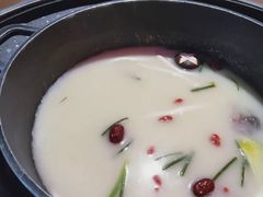 -三人行骨头王火锅(长寿店)