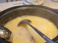 胡椒猪肚鸡-顺德公广东猪肚鸡·煲仔饭(白石洲店)