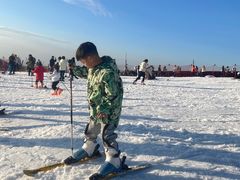 -浙东第一尖雪山欢乐谷