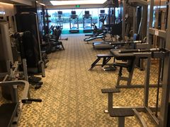 -深圳富苑皇冠假日套房酒店