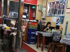 大堂-潘国仙耳光馄饨(黄家阙路店)