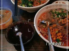 -爆炸头阿姨小四川正宗川味小吃(无任何分店)