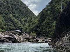 -安吉龙王山峡谷漂流
