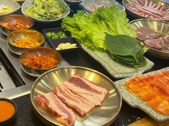 -臻牛烤肉