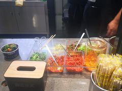 自助调料区-自黑豆夫·臭豆腐夹馍(四海唐人街店)