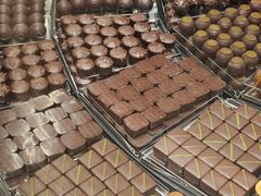 -Laderach 莱德拉(上海环贸iapm店)