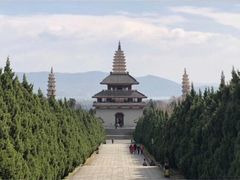 -三塔倒影公园