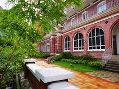-香港大学