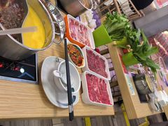 -杨老板·海鲜集市火锅·鲜切牛肉(中防万宝店)