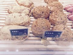 -焙丽拾光(麦凯乐直营店)