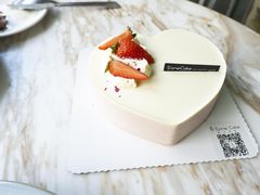 草莓慕斯蛋糕-森之烘焙.蛋糕.甜品台定制(番禺万博店)