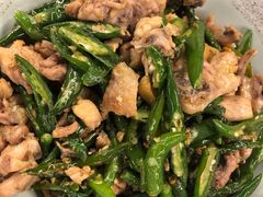 蔼若春小炒鸡-蔼若春.传承三十年云南菜(金碧公园店)