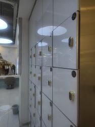 -虫二·专注健康烫染沙龙