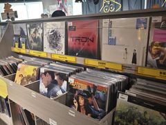 -浣熊唱片店(上海影城店)