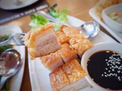 香酥五花肉-Chom Cafe and Restaurant