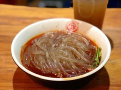 万记特色酸辣粉-万记麻辣烫国展总店