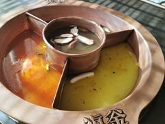 -滇釜火锅·能喝汤的火锅(车公庄店)