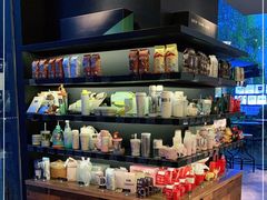 零售区-星巴克臻选(上海长风大悦城店)