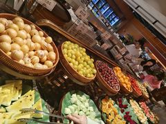 -黑金·寻焰自助百汇·烤肉·火锅(中街店)