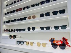 -美式眼镜·授权蔡司.依视路.尼康.豪雅.明月(南翔印象城店)