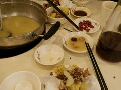 -一席地·本地鸡窝·杭帮鸡火锅(萧山银隆百货店)