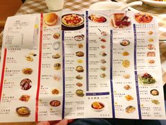 -新大咀港式茶餐厅(宝山万达店)