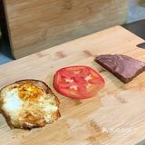 减脂系列之黑麦面包牛肉煎蛋三明治