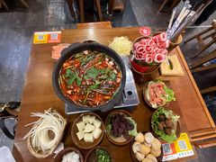 -黔有有贵州酸汤夺夺粉火锅(五味十字店)